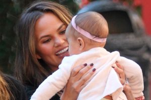 Chrissy Teigen has some opinions about “Mum-shaming”