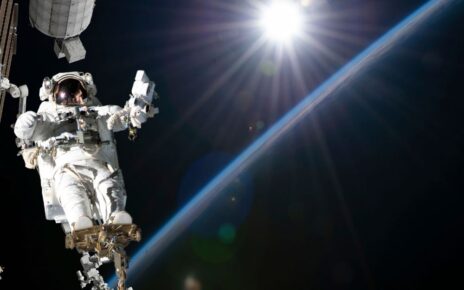 NASA Streams Live Spacewalk